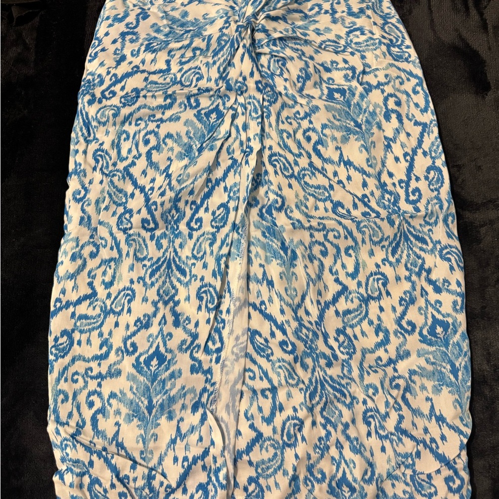 J McLaughlin Blue White Print Twist Front Skirt Slit Front Size 0